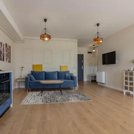 Ares Apartament 3*
